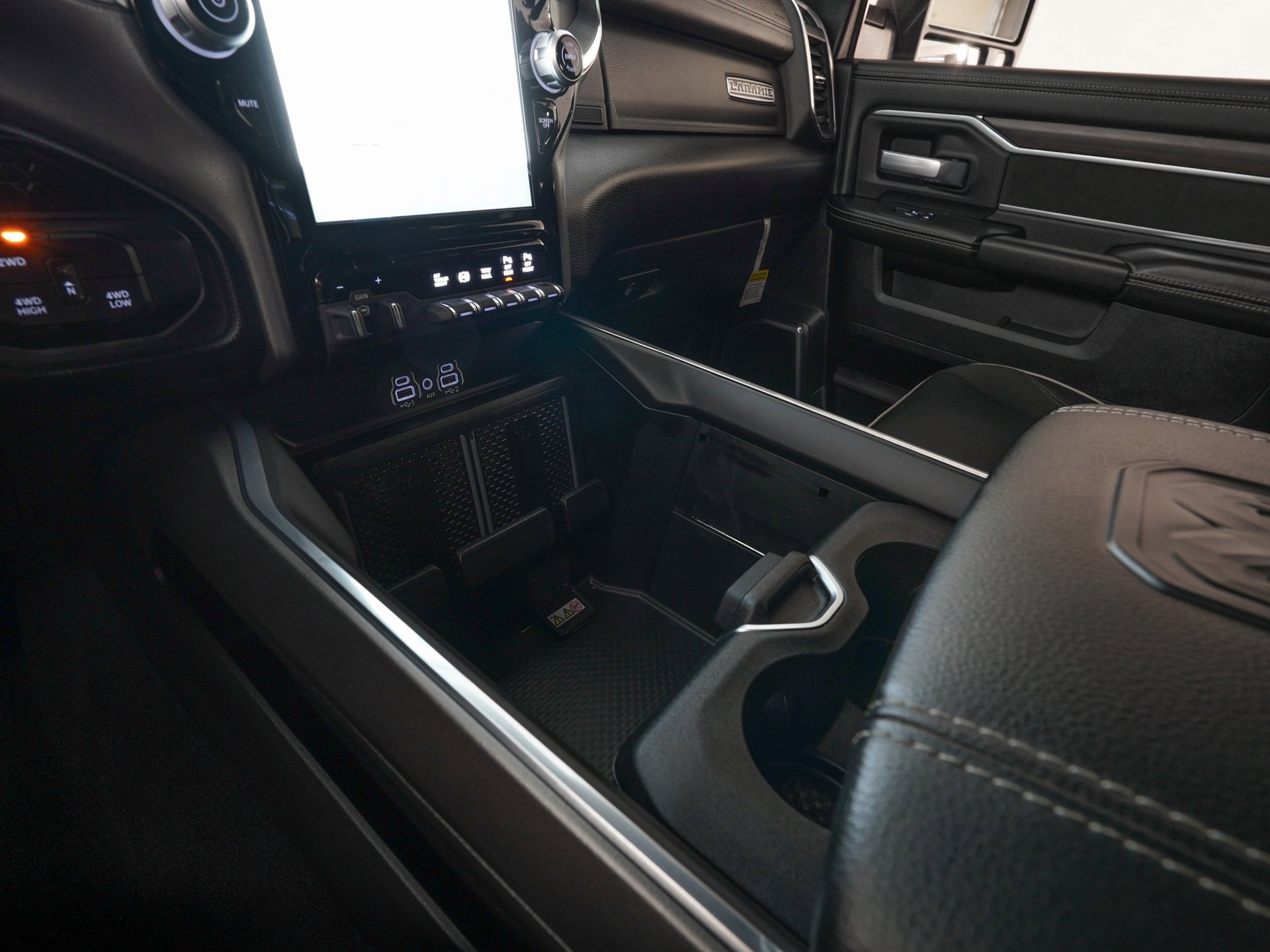 Used 2025 RAM 3500 Laramie w/ Max Tow Package image 21