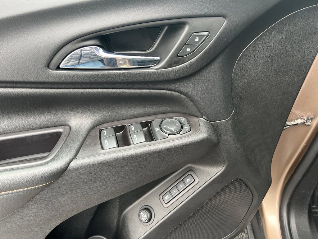 Used 2019 Chevrolet Equinox Premier image 24