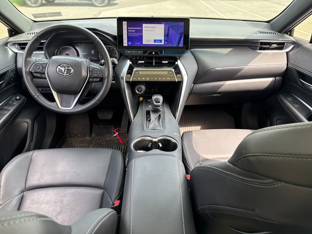 Used 2023 Toyota Venza Nightshade image 18