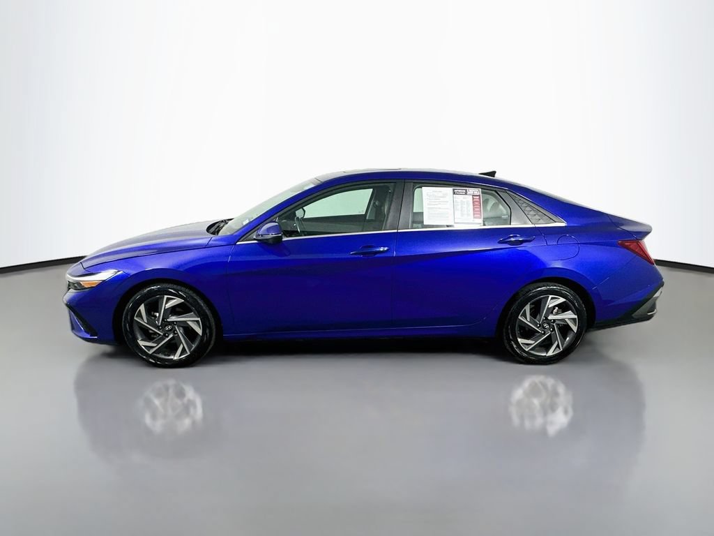 Used 2024 Hyundai Elantra Limited FWD image 5