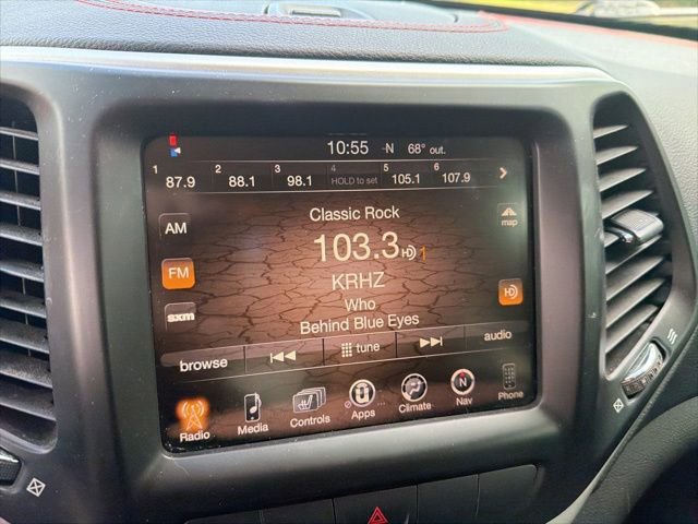 Used 2015 Jeep Cherokee Trailhawk w/ Cold Weather Group image 14