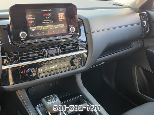 Used 2025 Nissan Pathfinder SV FWD image 27
