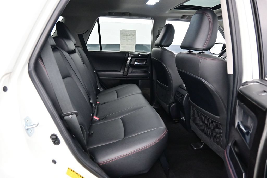 Used 2021 Toyota 4Runner Venture w/ Moonroof Package AWD/4WD image 31