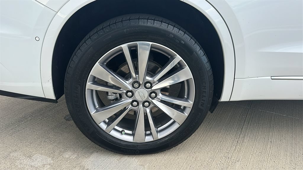 Used 2024 Cadillac XT6 Premium Luxury w/ Technology Package FWD image 17