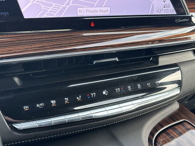 Used 2023 Cadillac Escalade Premium Luxury image 21