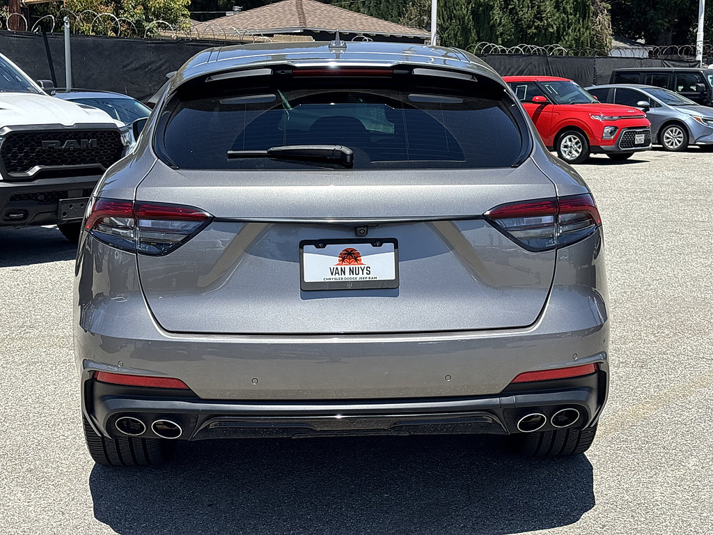 Used 2022 Maserati Levante Modena AWD/4WD image 7