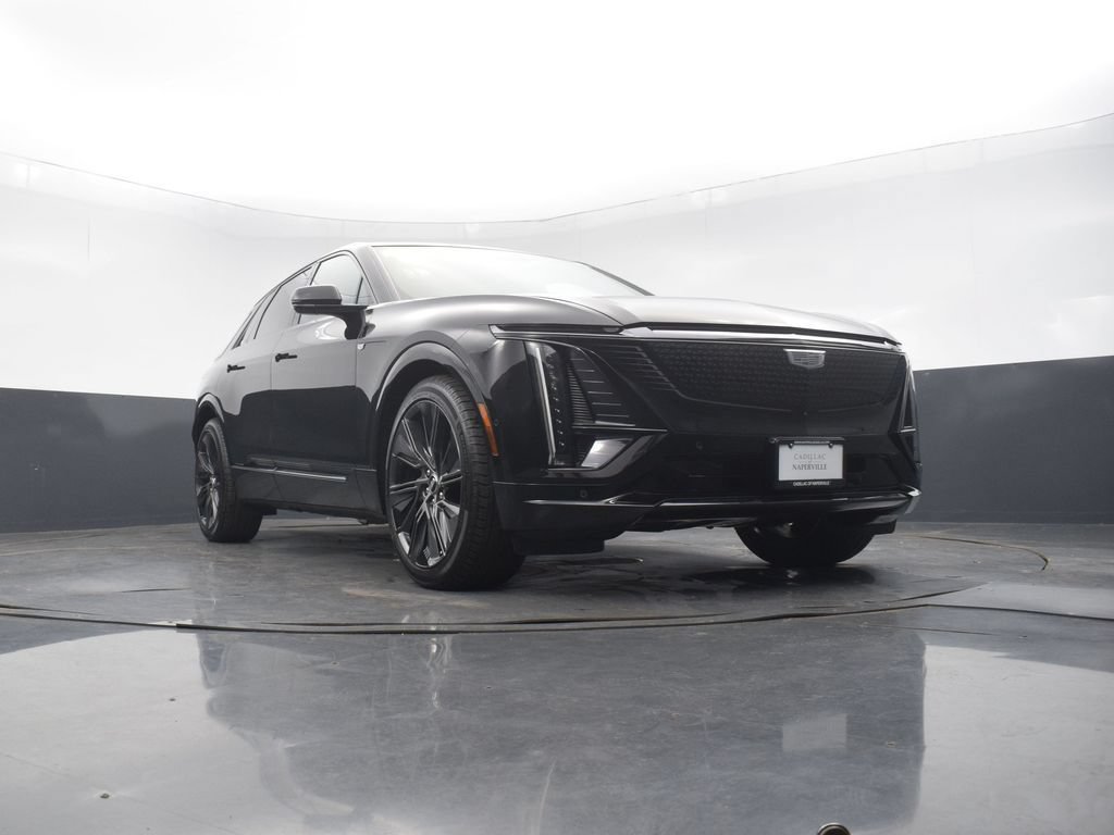 New 2026 Cadillac Lyriq Signature Sport w/ LPO, Floor Liner Package AWD/4WD image 46