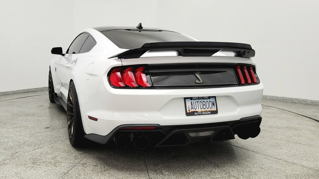 Used 2020 Ford Mustang Shelby GT500 w/ Technology Package RWD image 4
