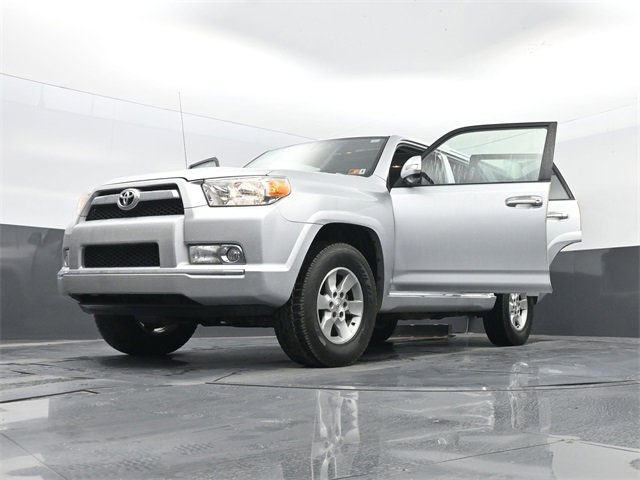 Used 2010 Toyota 4Runner SR5 image 31