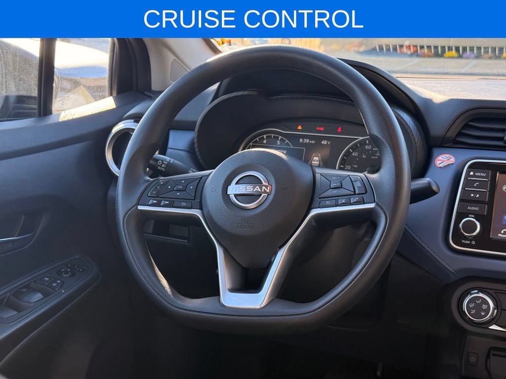 Used 2023 Nissan Versa SV FWD image 5