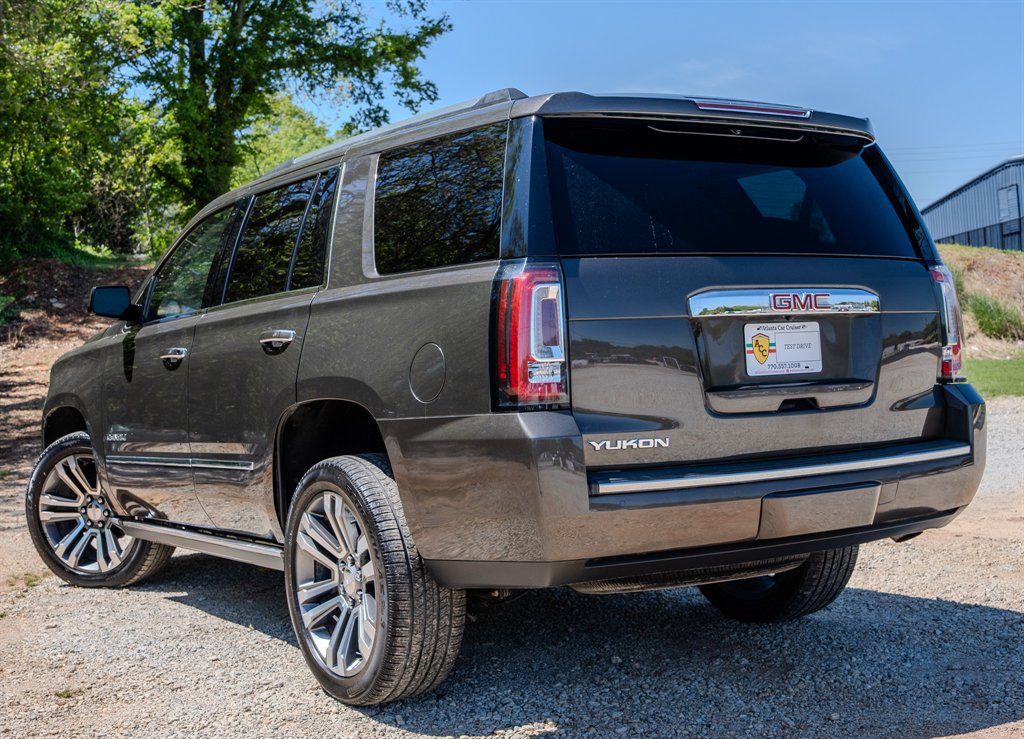Used 2019 GMC Yukon Denali w/ Denali Ultimate Package RWD image 3