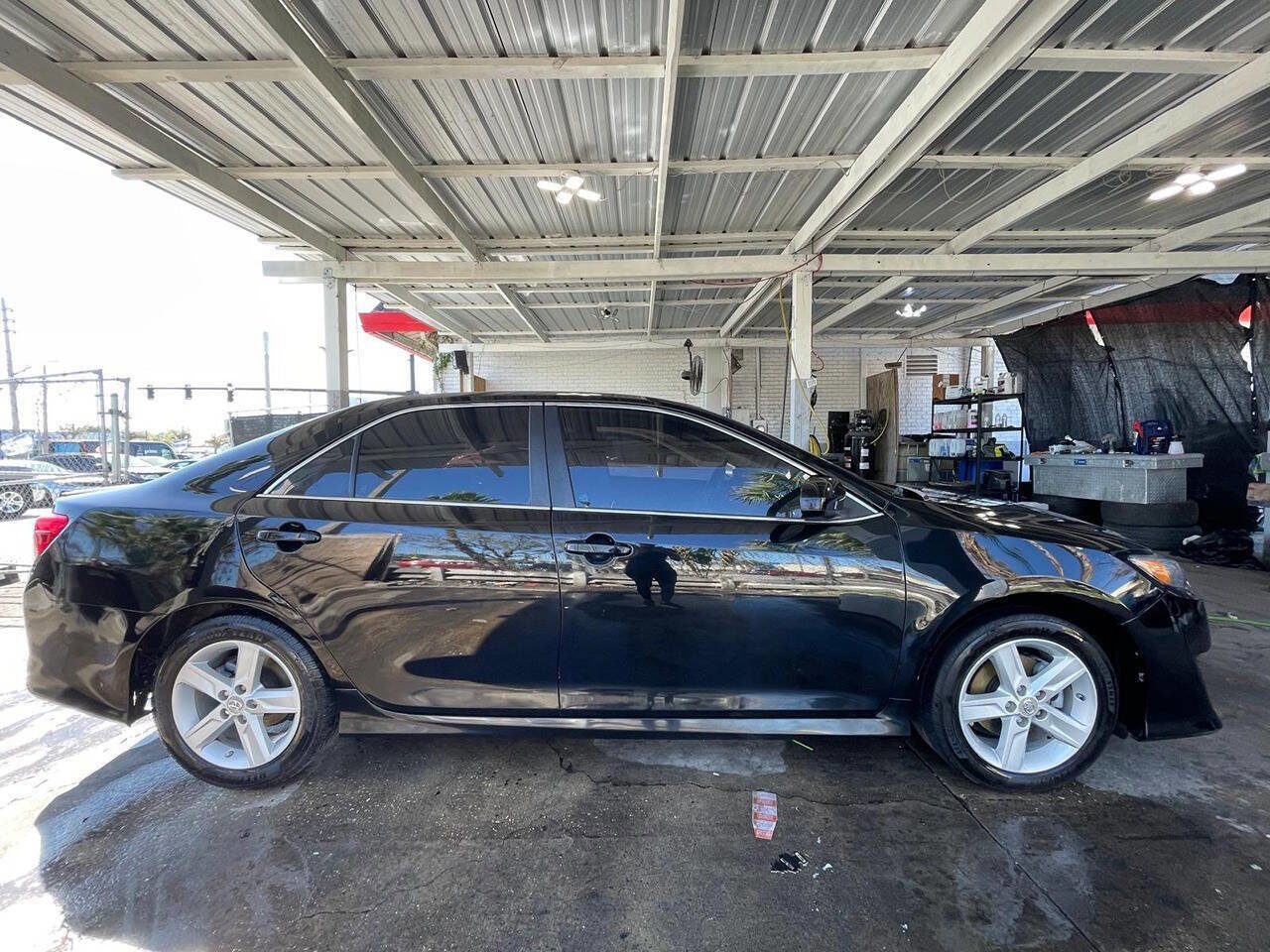 Used 2012 Toyota Camry SE image 4