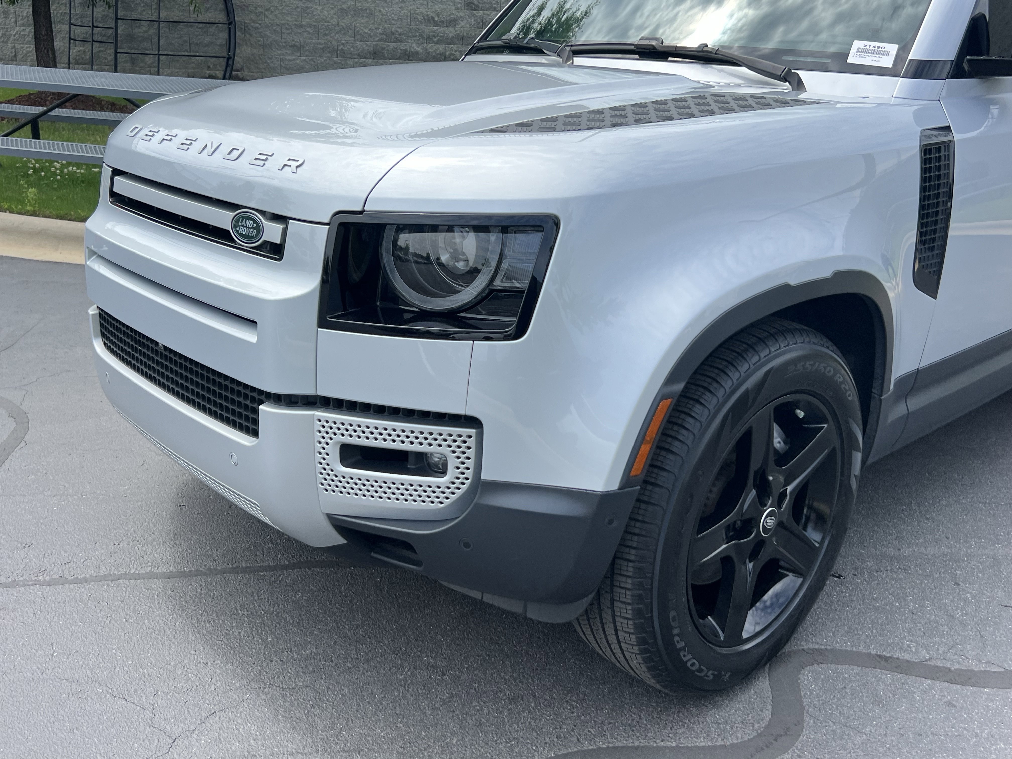 Used 2023 Land Rover Defender 130 SE AWD/4WD image 7
