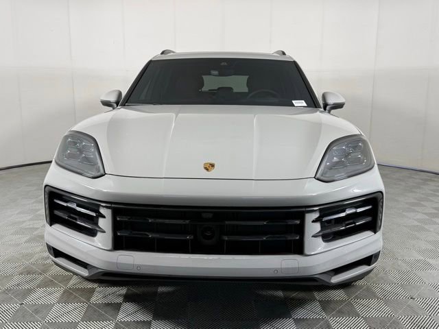 Used 2025 Porsche Cayenne S image 6