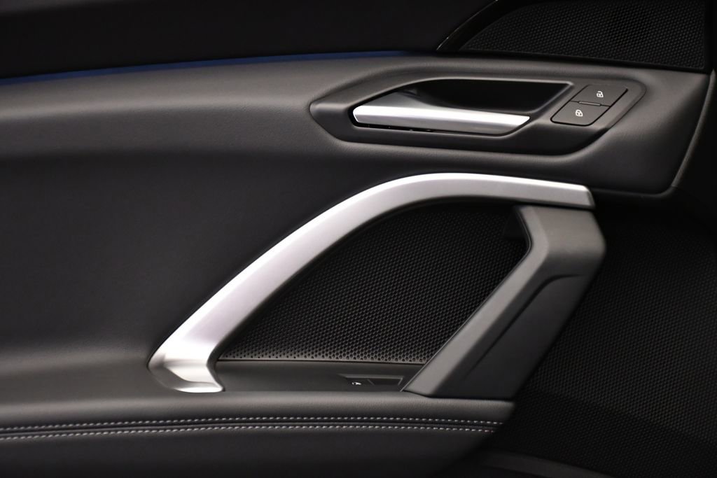 Used 2025 Audi Q5 Premium w/ Convenience Package image 40