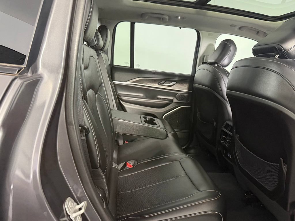 Used 2023 Jeep Grand Cherokee 4WD 4xe w/ Luxury Tech Group II image 20