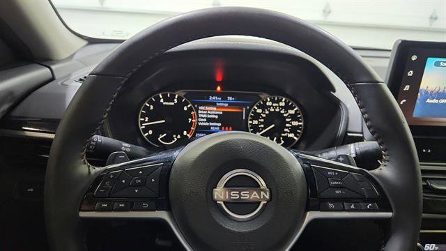 Certified 2025 Nissan Altima 2.5 SR w/ SR Premium Package FWD image 18