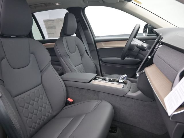 New 2026 Volvo XC90 B6 Plus w/ Protection Package Premier AWD/4WD image 36