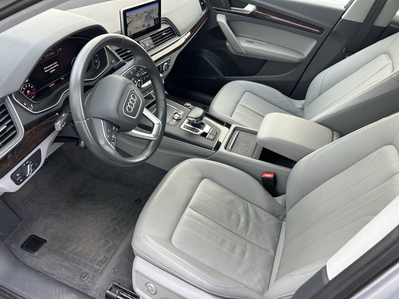 Used 2019 Audi Q5 2.0T Premium Plus w/ Premium Plus Package AWD/4WD image 32