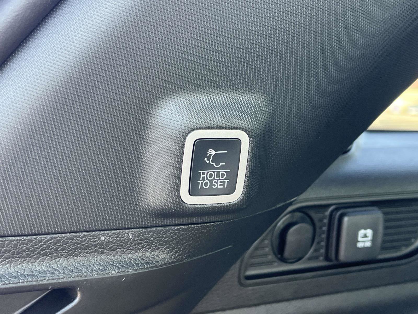 New 2026 Jeep Grand Cherokee Limited Reserve image 5