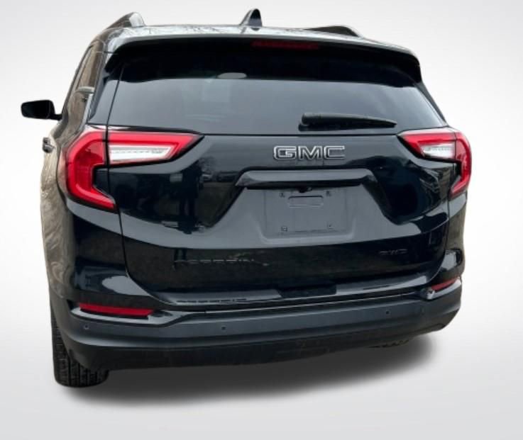 Used 2022 GMC Terrain SLT w/ Infotainment Package II image 6