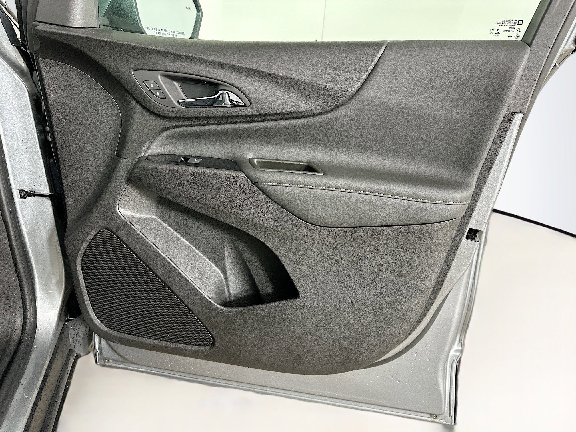 Used 2024 Chevrolet Equinox Premier image 31