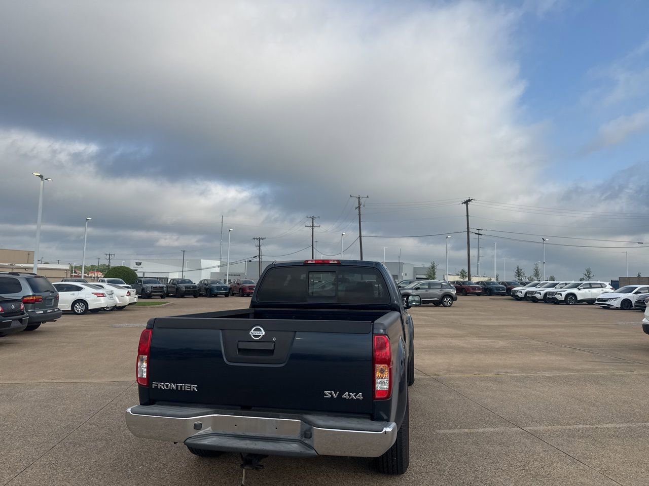 Used 2016 Nissan Frontier SV image 21