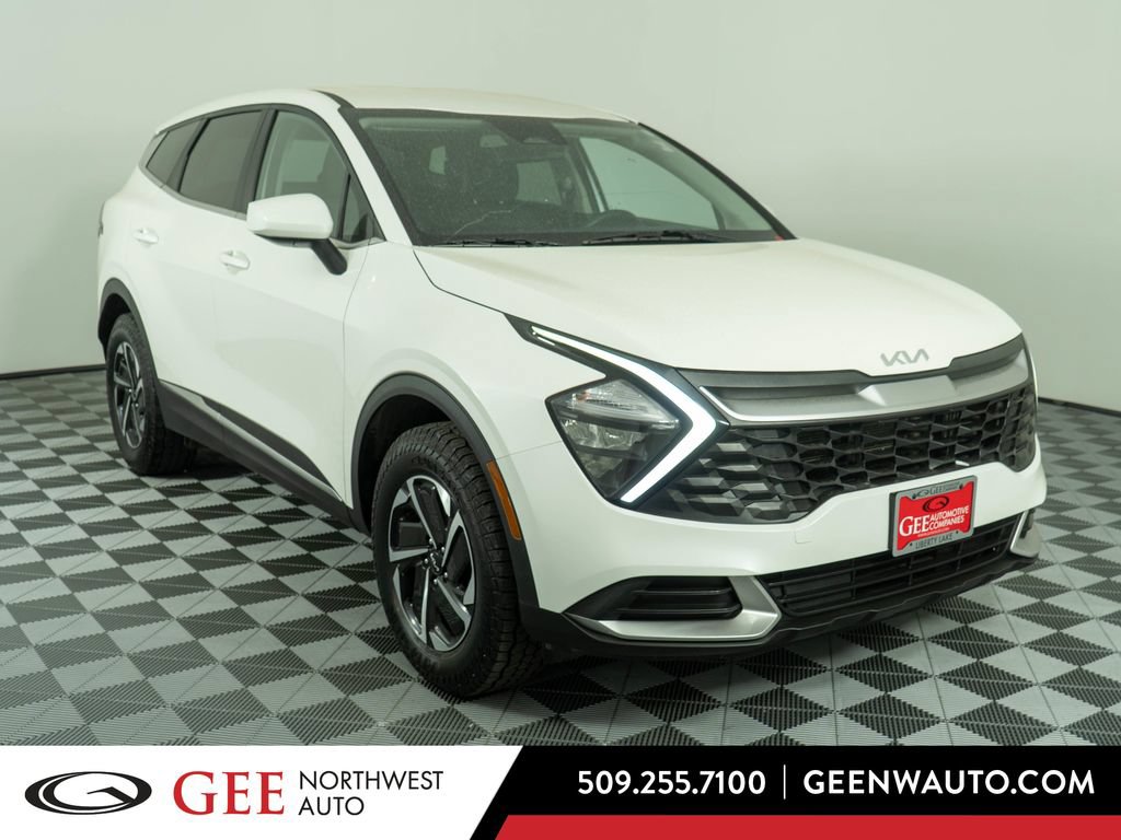 Used 2023 Kia Sportage LX AWD/4WD image 1