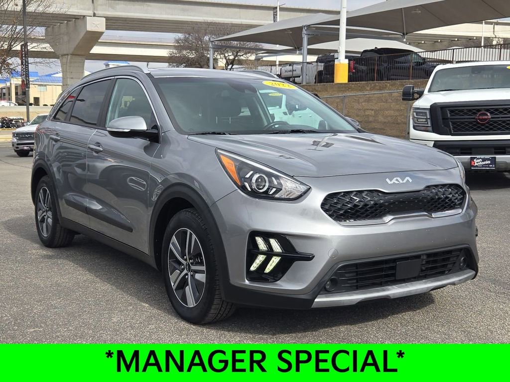 Used 2022 Kia Niro EX Premium image 2