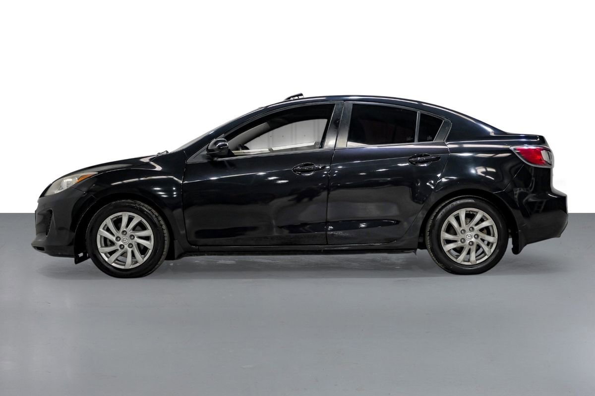 Used 2012 MAZDA MAZDA3 i Grand Touring w/ Tech Pkg FWD image 9