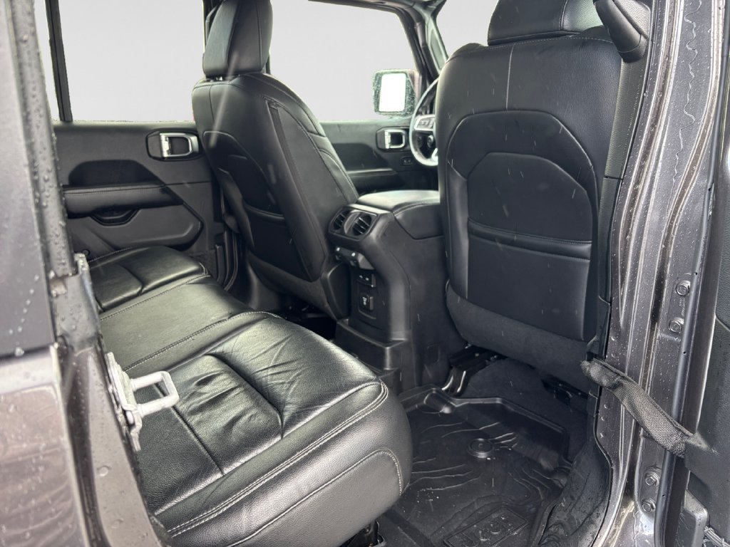 Used 2018 Jeep Wrangler Unlimited Sahara w/ Dual Top Group AWD/4WD image 44