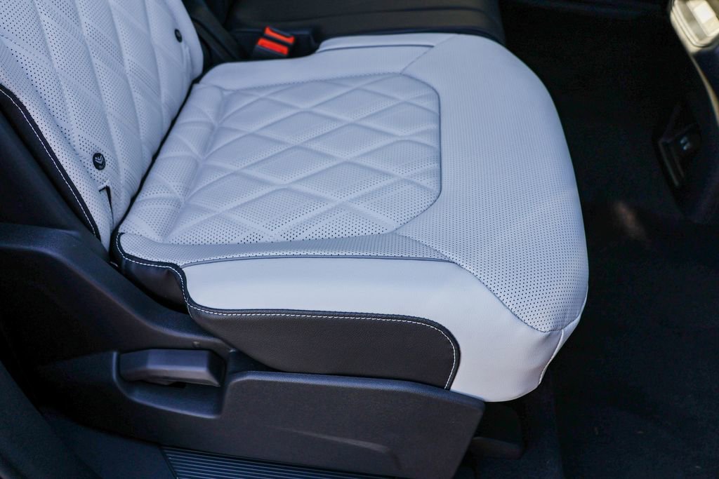 New 2025 Volkswagen Atlas Cross Sport SEL Premium R-Line image 40