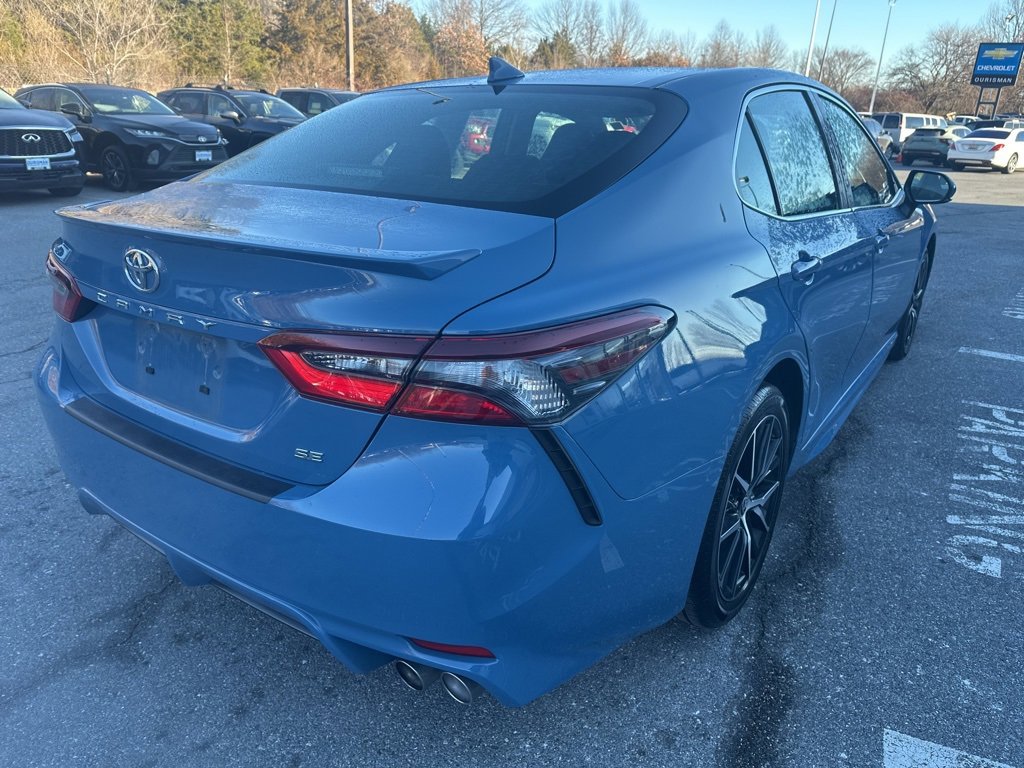 Used 2023 Toyota Camry SE image 5