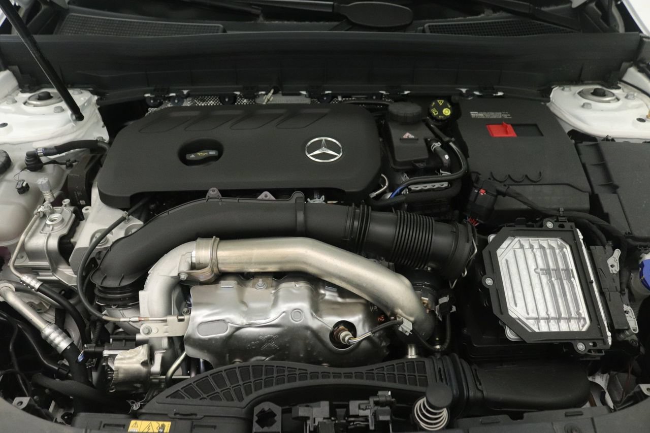 New 2026 Mercedes-Benz GLB 250 image 10