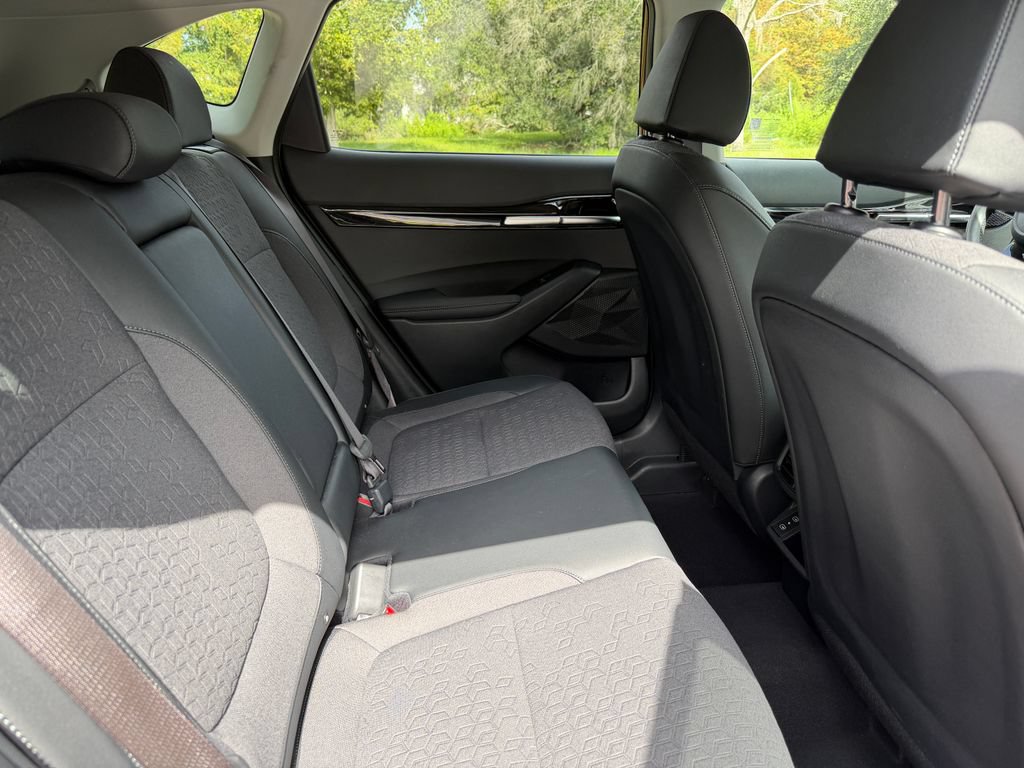 Used 2025 Kia Seltos S FWD image 9