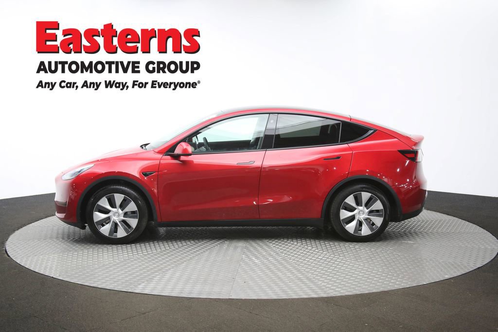 Used 2021 Tesla Model Y Standard Range image 57