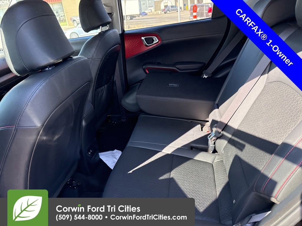 Used 2023 Kia Soul GT-Line w/ GT-Line Technology Package FWD image 6