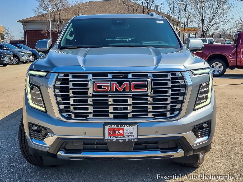Used 2025 GMC Yukon XL Denali AWD/4WD image 5