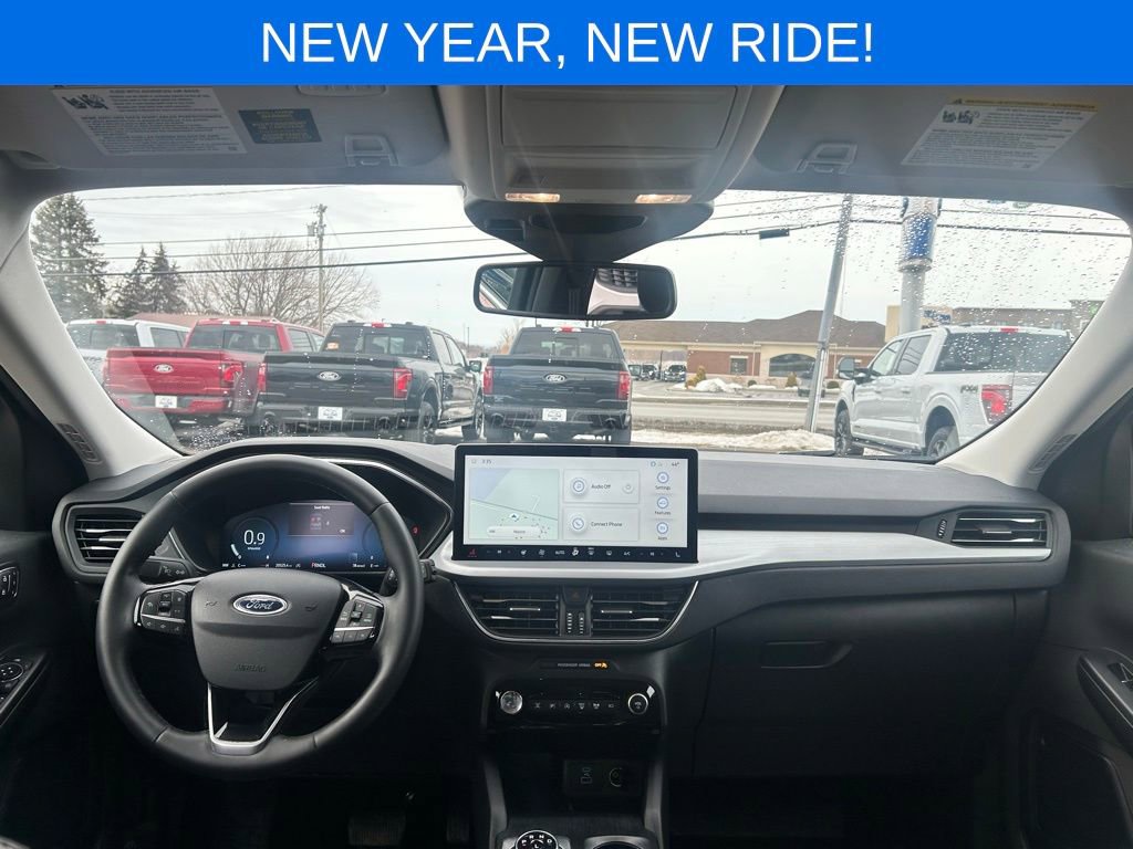 Used 2023 Ford Escape Platinum w/ Class II Trailer Tow Package image 27
