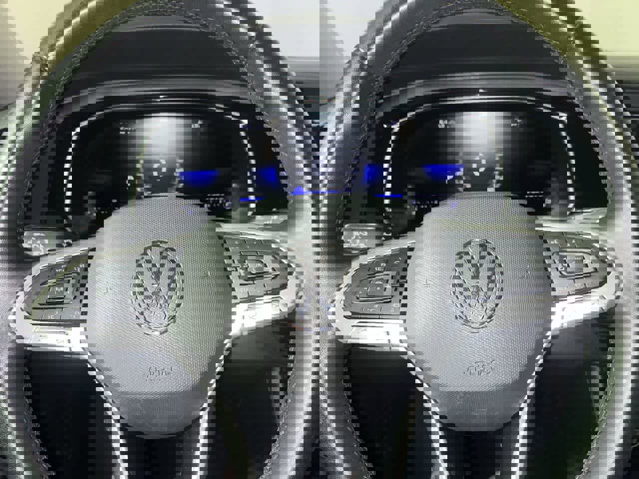 Used 2024 Volkswagen Jetta SE image 16