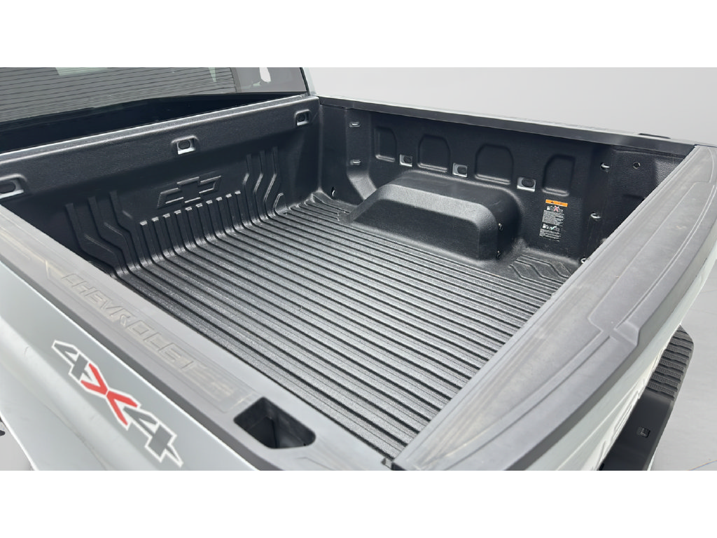 Used 2024 Chevrolet Silverado 1500 LT AWD/4WD image 8