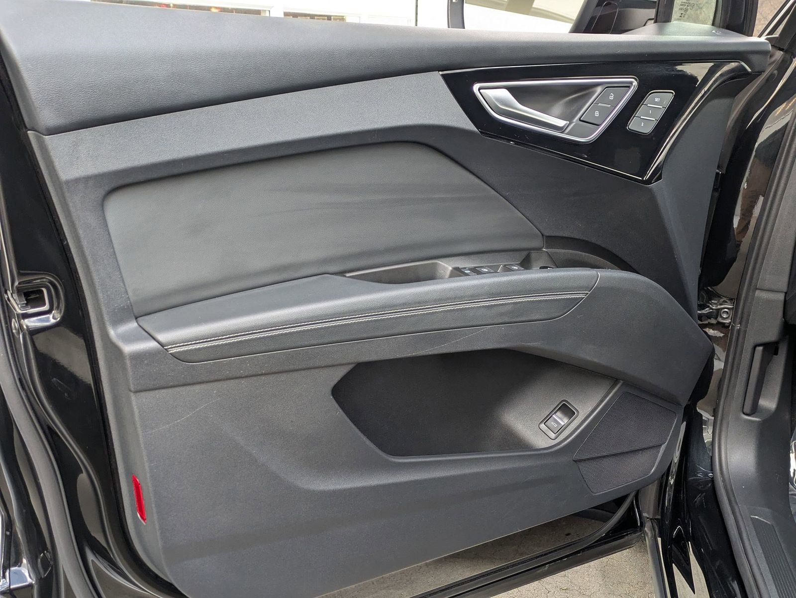 Used 2023 Audi Q4 e-tron Premium Plus image 16