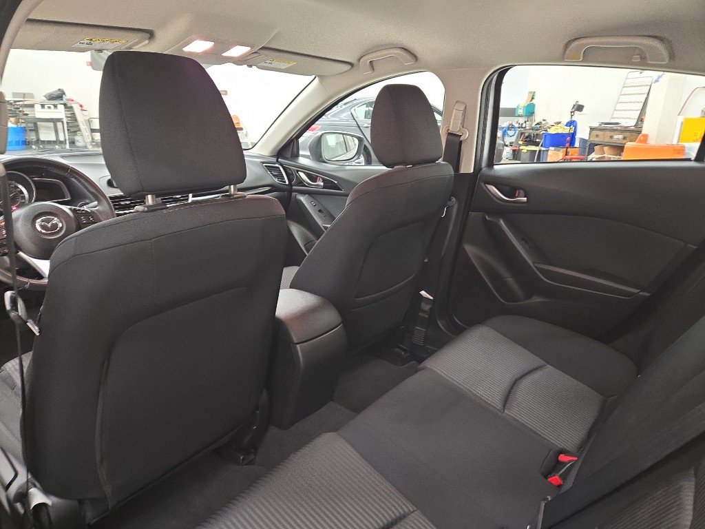 Used 2014 MAZDA MAZDA3 i Touring image 12