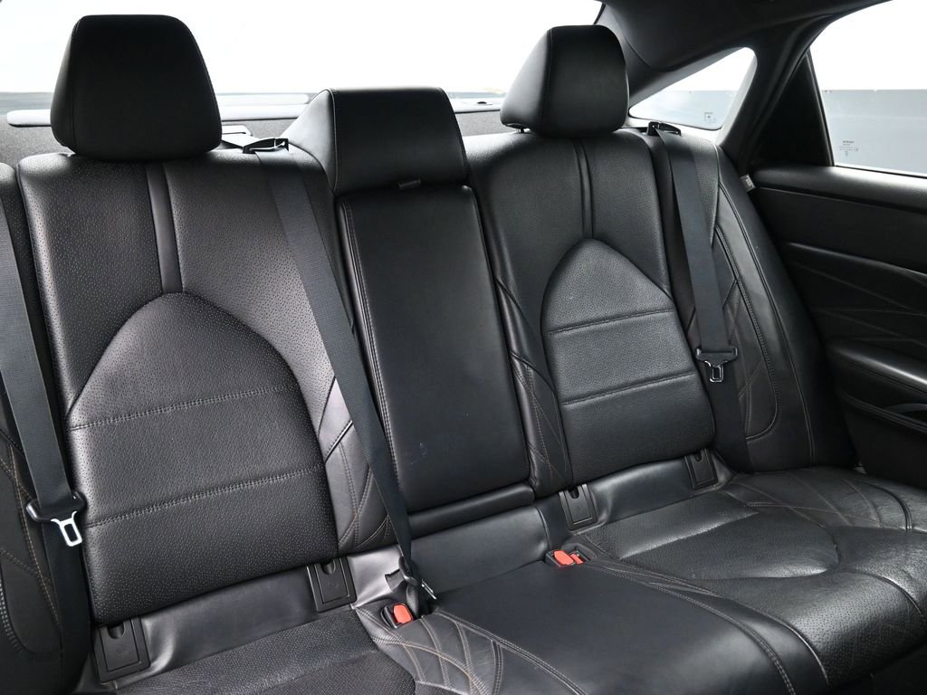 Used 2021 Toyota Avalon Limited w/ Advanced Safety Package FWD image 16