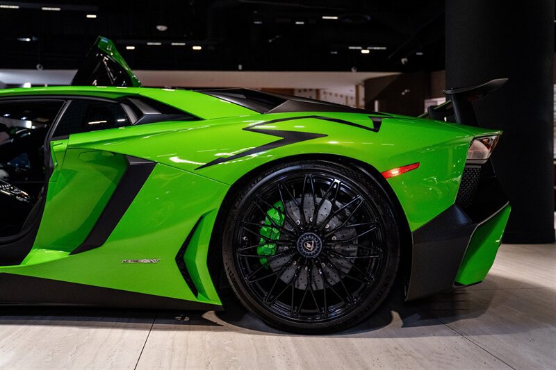 Used 2016 Lamborghini Aventador LP 750-4 Superveloce AWD/4WD image 13