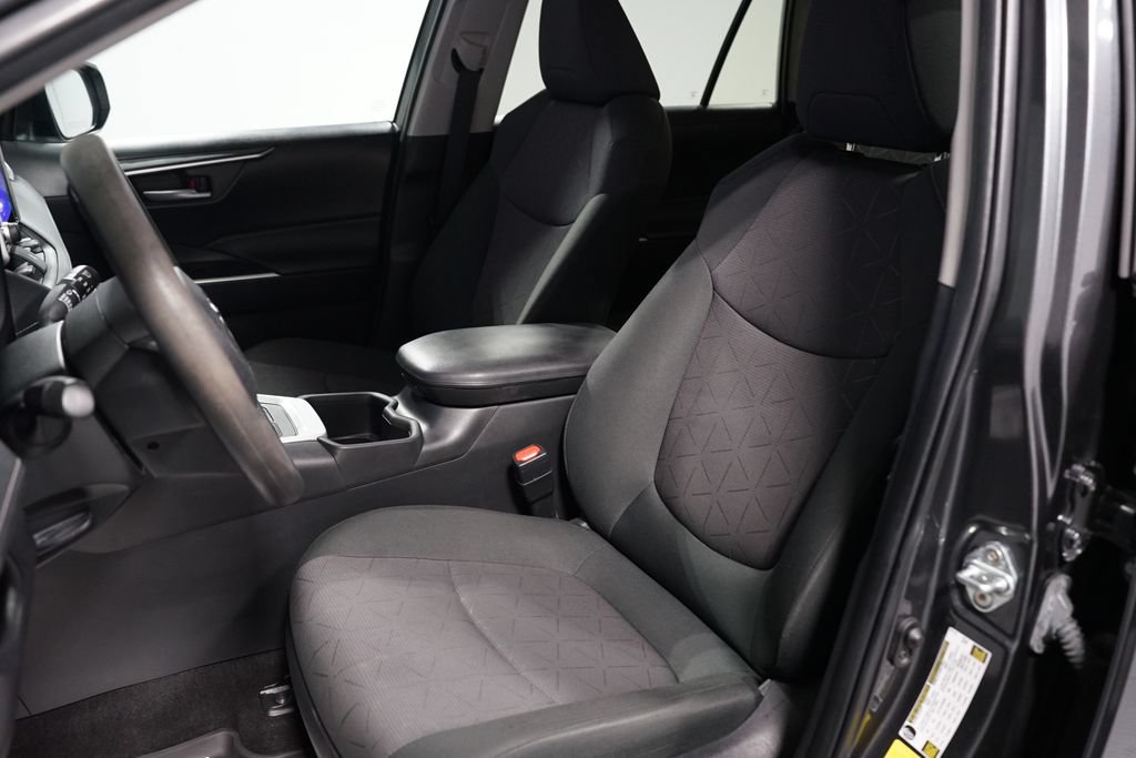 Used 2023 Toyota RAV4 XLE FWD image 27