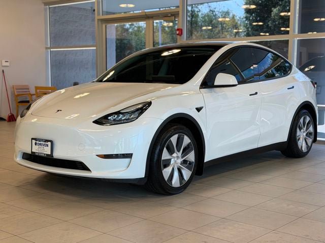 Used 2022 Tesla Model Y Long Range AWD/4WD image 4