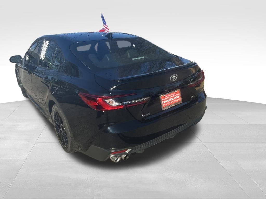Used 2025 Toyota Camry SE image 18
