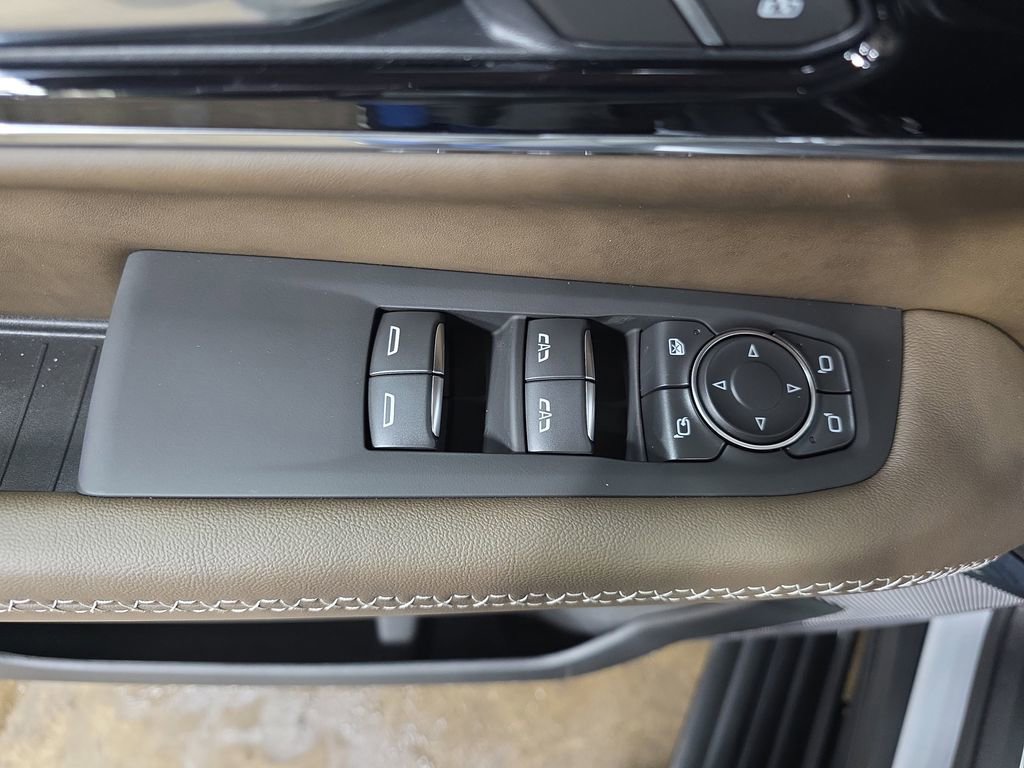 New 2026 GMC Yukon XL Denali Ultimate AWD/4WD image 32