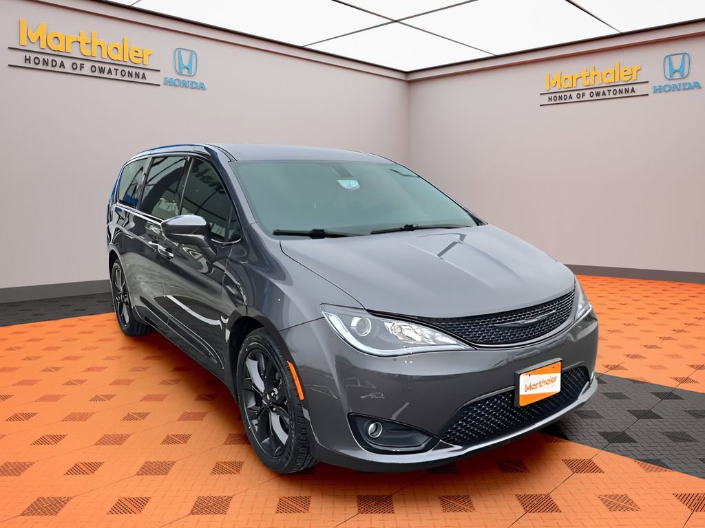 Used 2018 Chrysler Pacifica Touring Plus w/ S Appearance Package image 7
